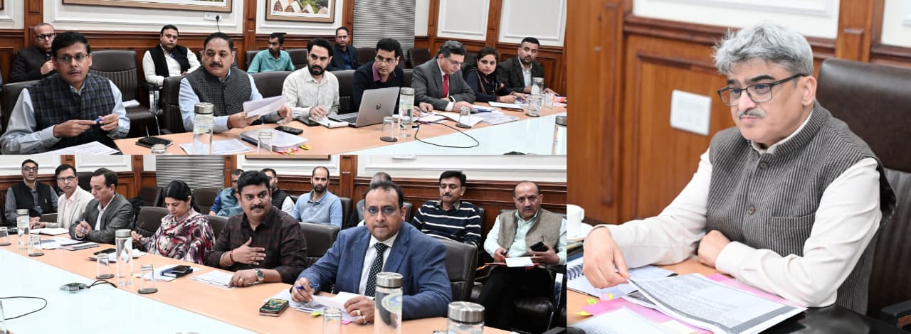'Chief Secretary reviews issues concerning PM Package Employees'